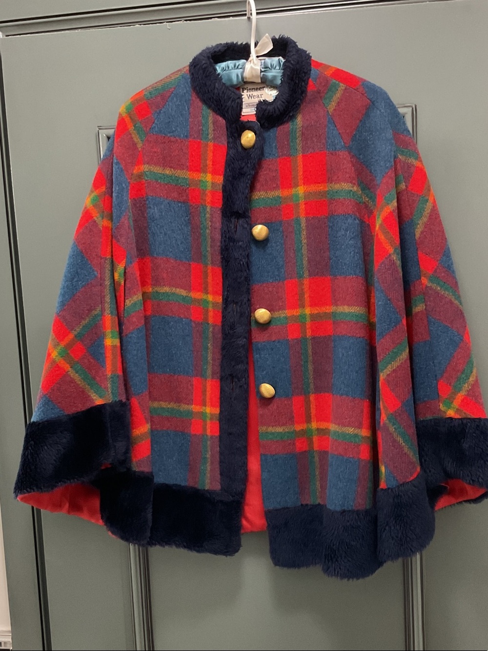 Vintage wool Women’s Red & Blue Plaid Cape/Poncho with Navy Faux-Fur Trim